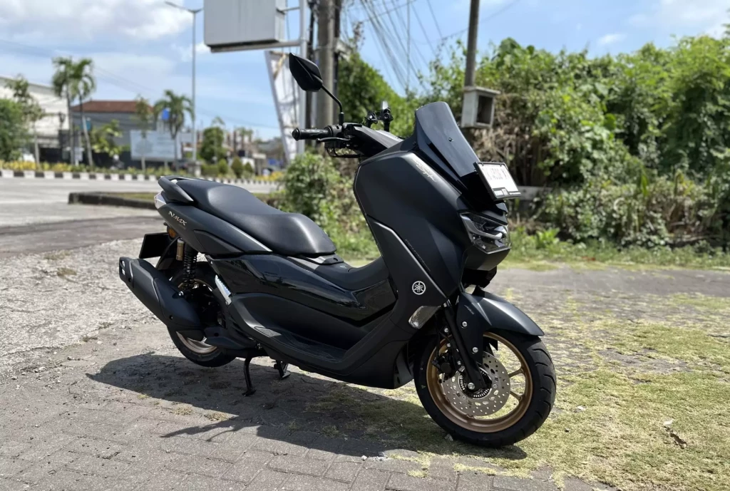Yamaha NMAX 155 Black photo 3 Iron Rent Bali