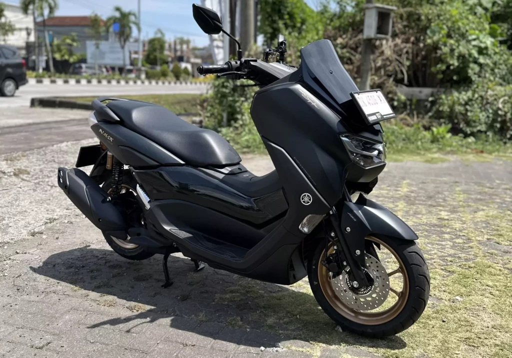 Yamaha NMAX 155 Black photo 2 Iron Rent Bali