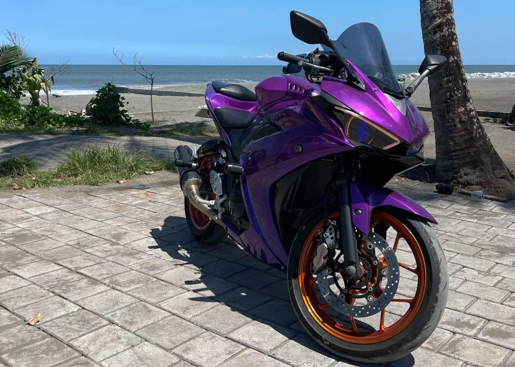 Yamaha YZF-R25 Purple photo 6 Iron Rent Bali