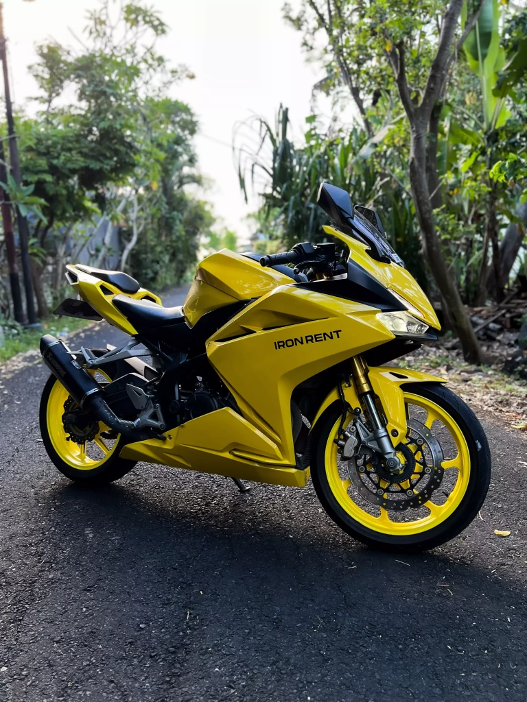 Honda CBR250RR SP Yellow photo 2 Iron Rent Bali