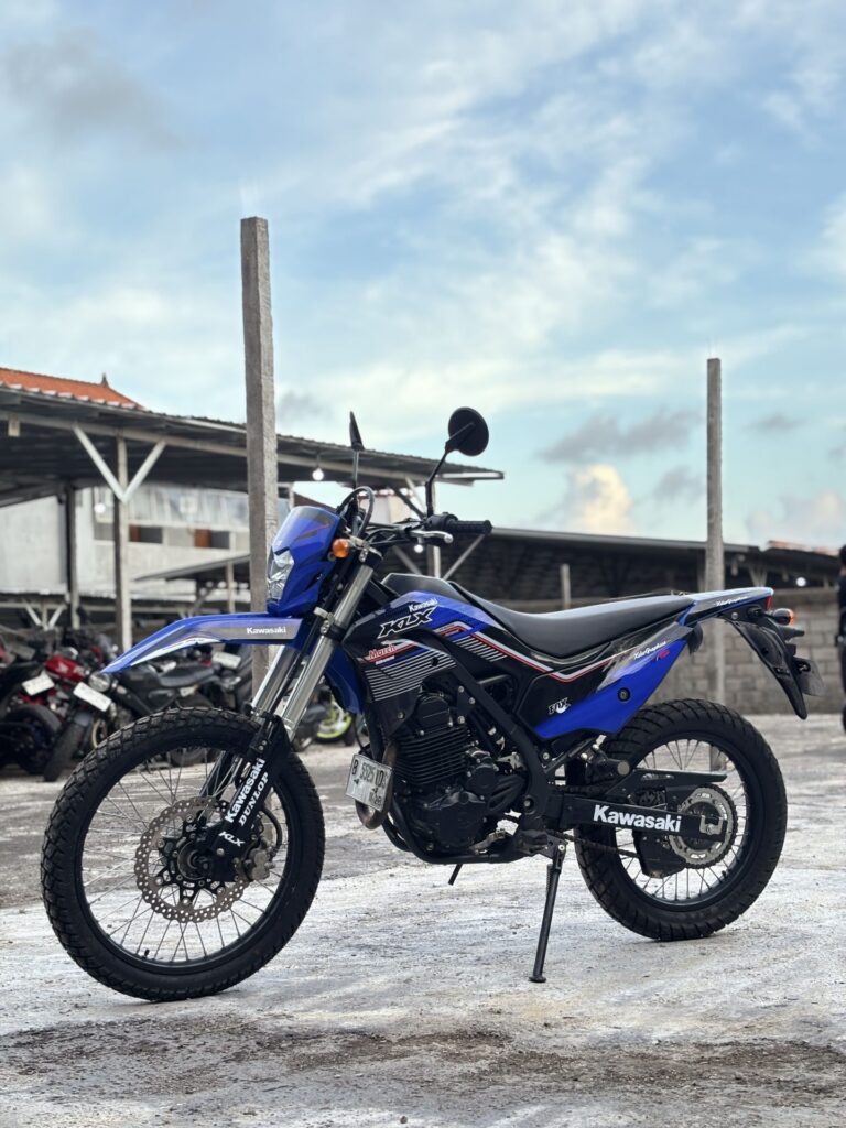 Kawasaki KLX 230 SM Blue photo 3 Iron Rent Bali