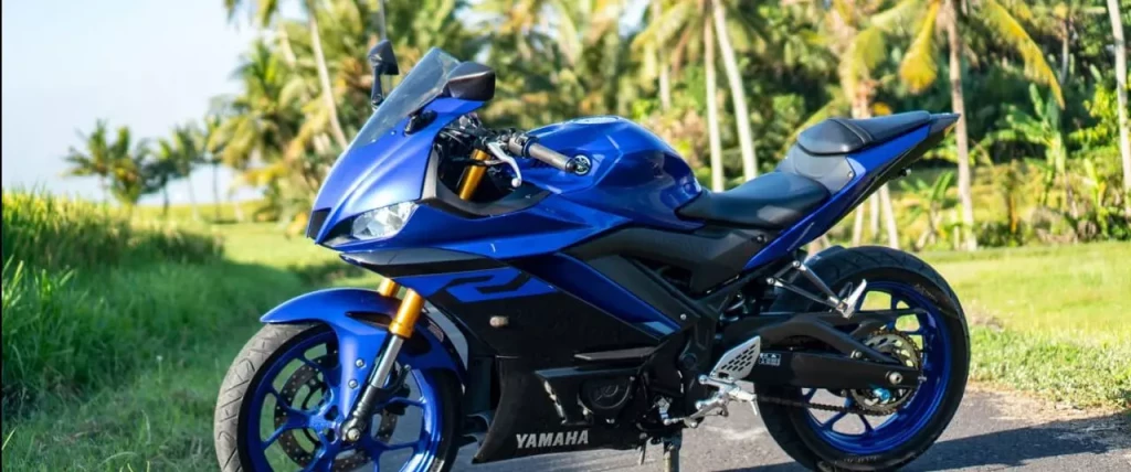 Yamaha YZF-R25 Blue photo 3 Iron Rent Bali