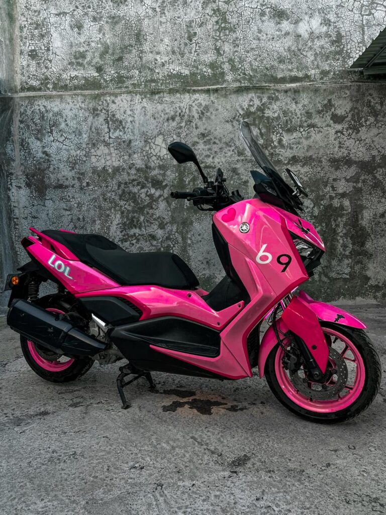 Yamaha XMAX 250 Pink rental Bali