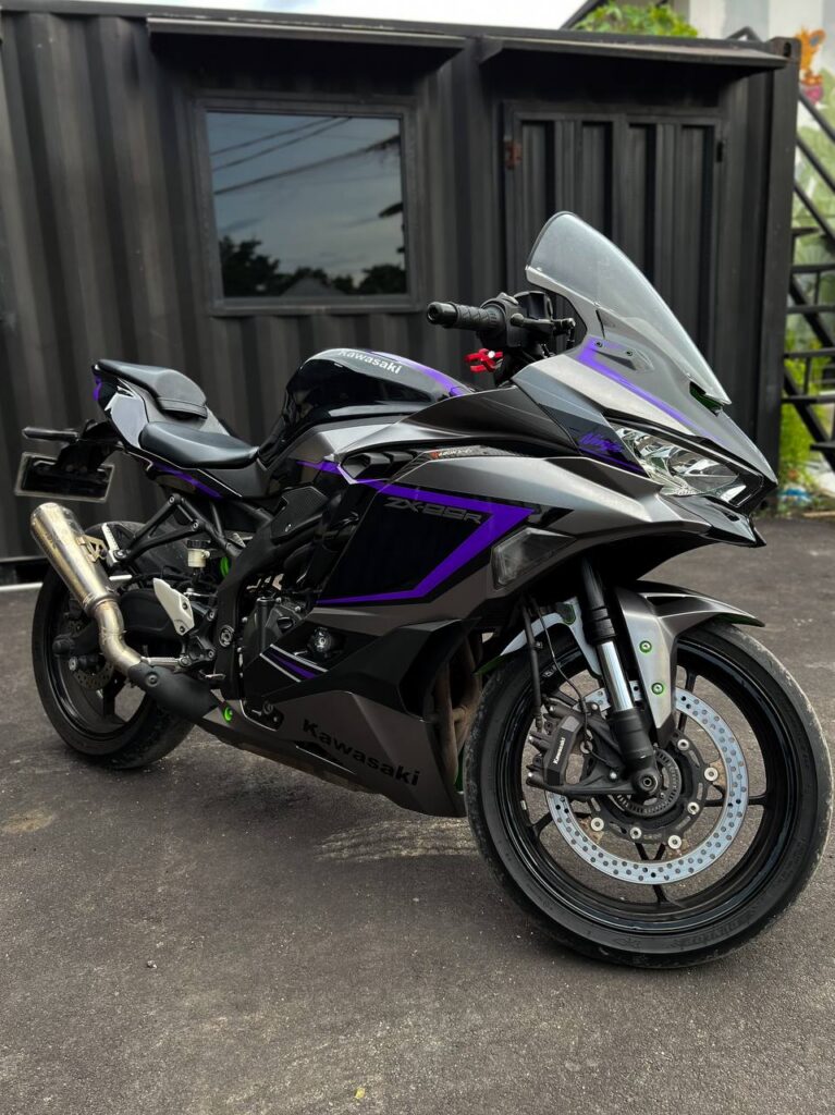 Kawasaki Ninja ZX-25RR photo 6 Iron Rent Bali