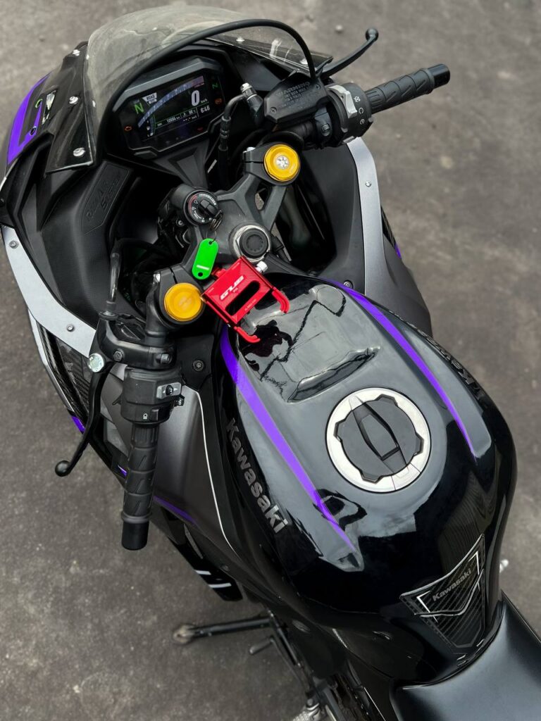 Kawasaki Ninja ZX-25RR photo 5 Iron Rent Bali
