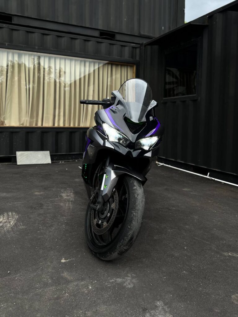 Kawasaki Ninja ZX-25RR photo 4 Iron Rent Bali