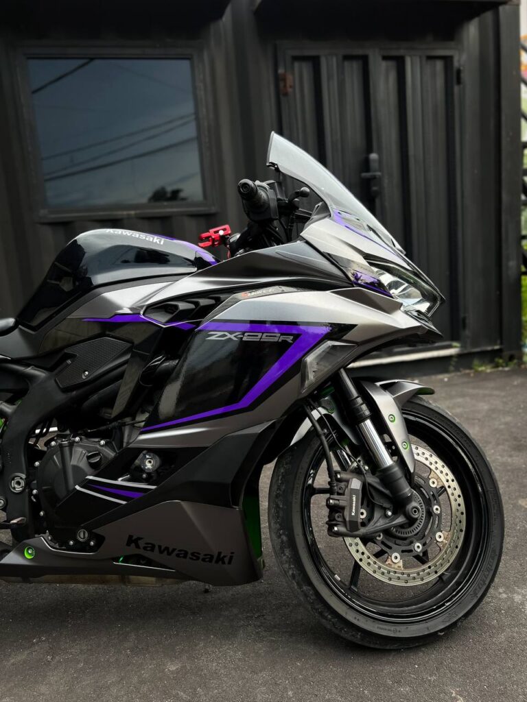 Kawasaki Ninja ZX-25RR photo 3 Iron Rent Bali