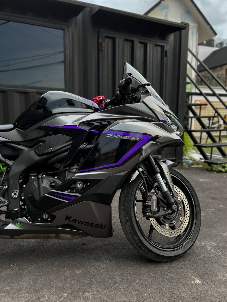 Kawasaki Ninja ZX-25RR photo 2 Iron Rent Bali