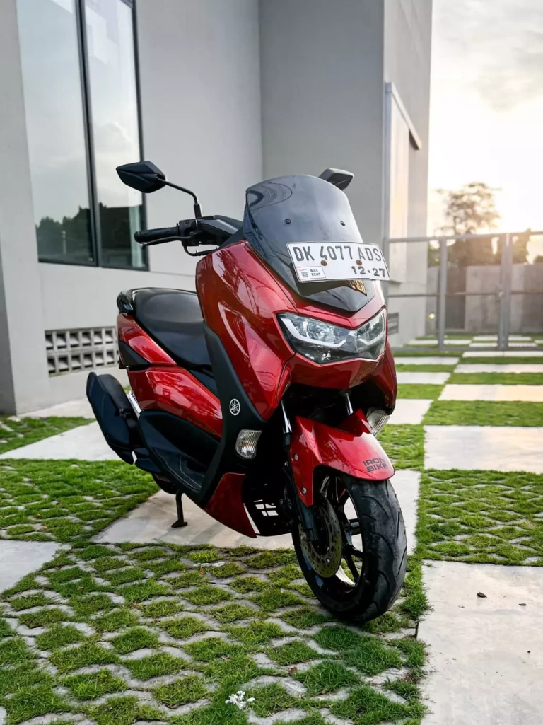 Yamaha NMAX 155 Red photo 6 Iron Rent Bali