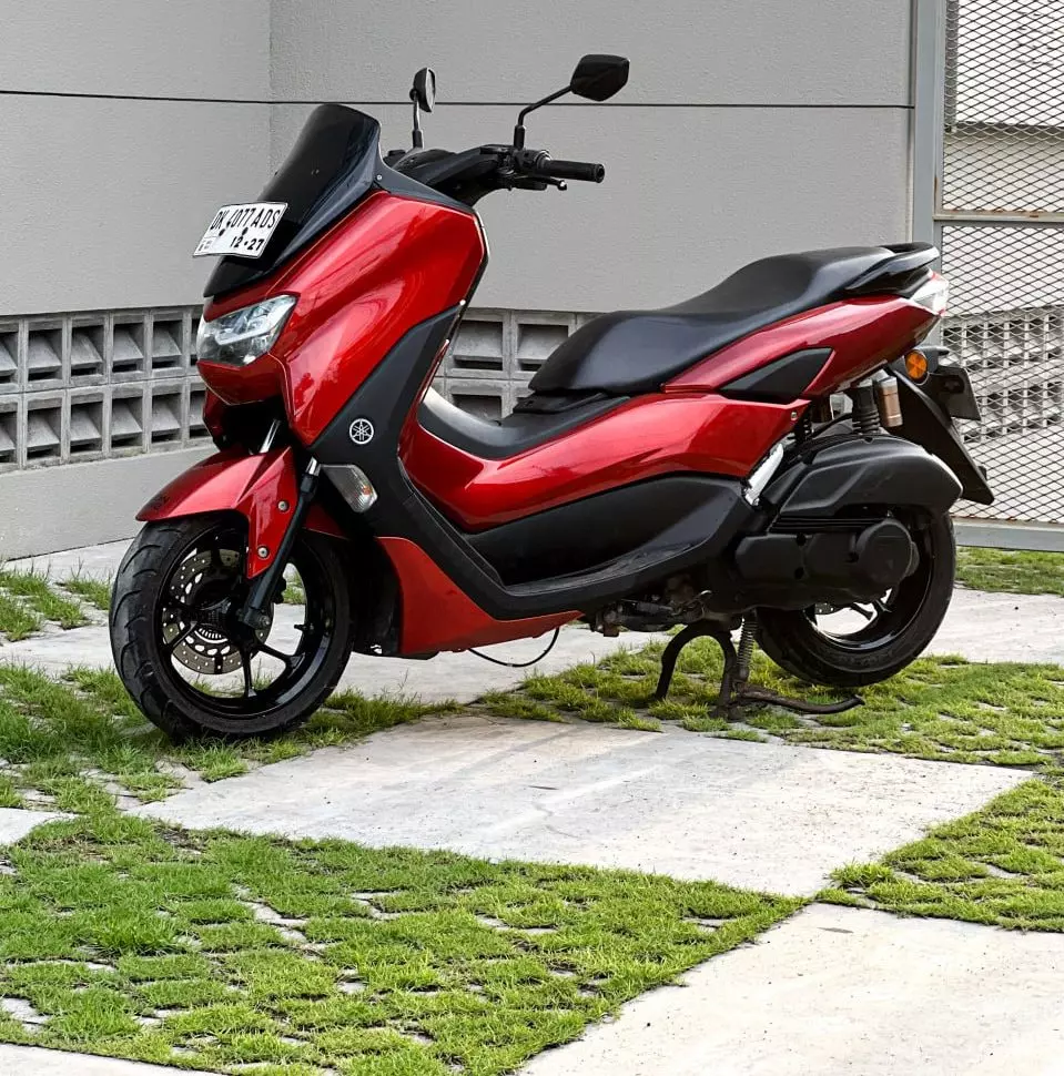 Yamaha NMAX 155 Vulcano red photo 2 Iron Rent Bali