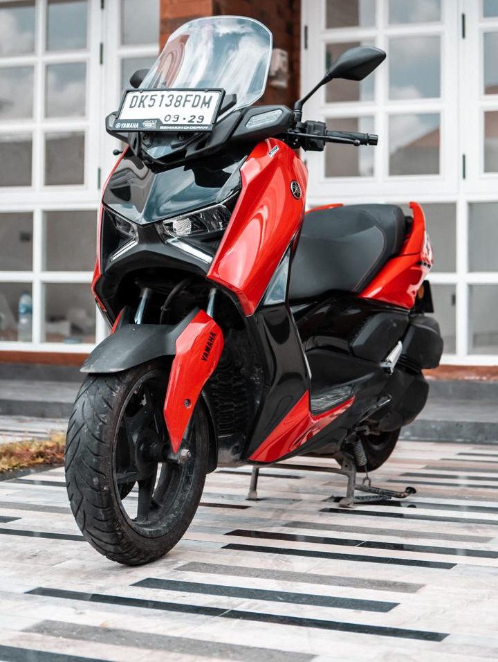 Yamaha XMAX 250 Red photo 3 Iron Rent Bali