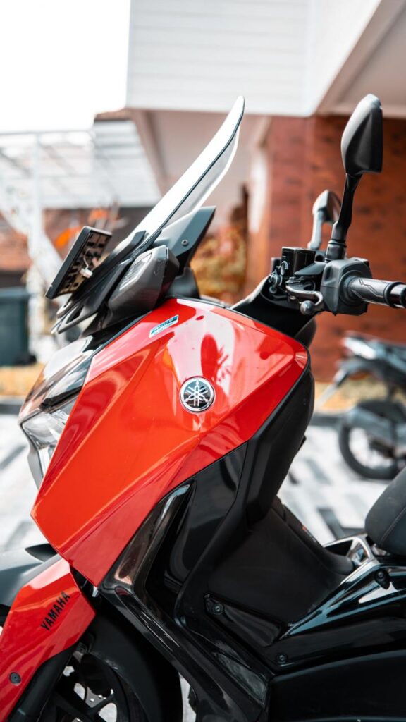 Yamaha XMAX 250 Red photo 2 Iron Rent Bali