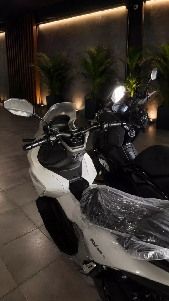 Honda ADV 160 2026 White photo 2 Iron Rent Bali