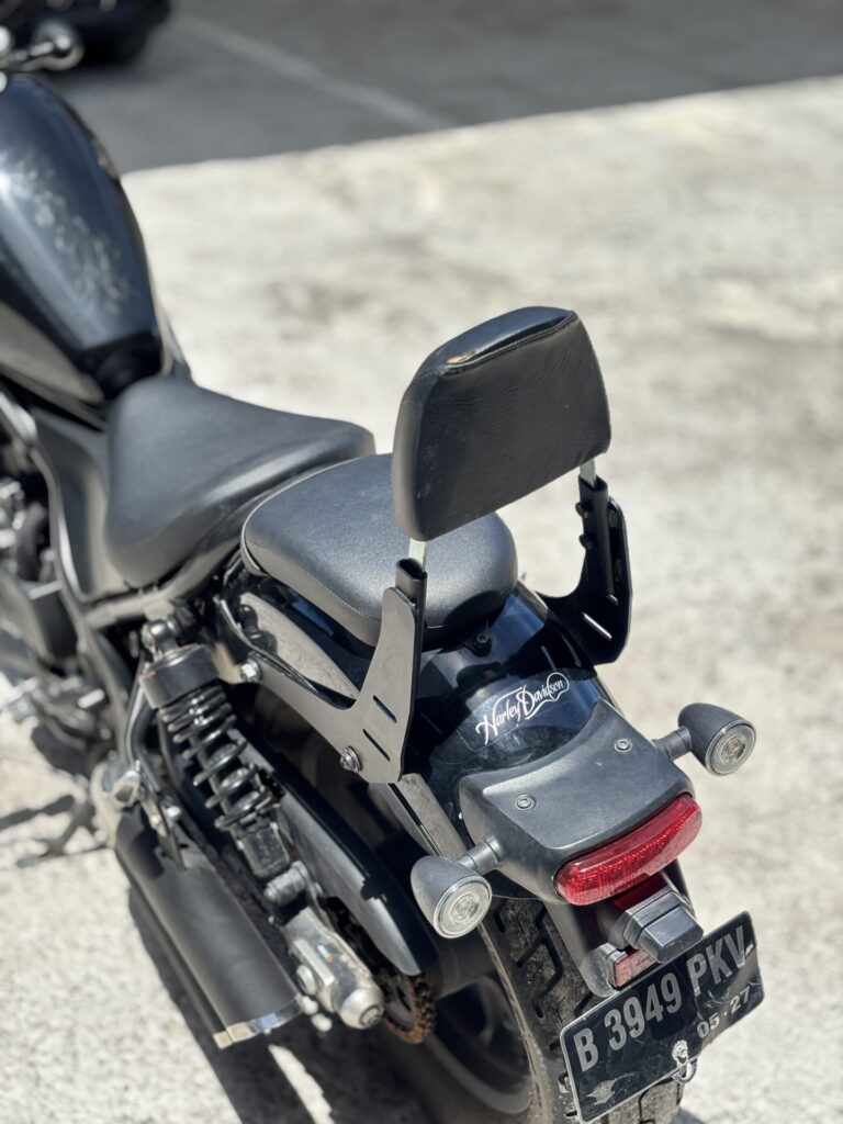 Honda Rebel 500 Harley Style Black photo 6 Iron Rent Bali