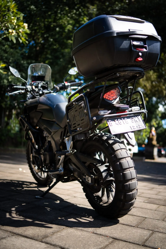 Honda CB500X Black photo 4 Iron Rent Bali