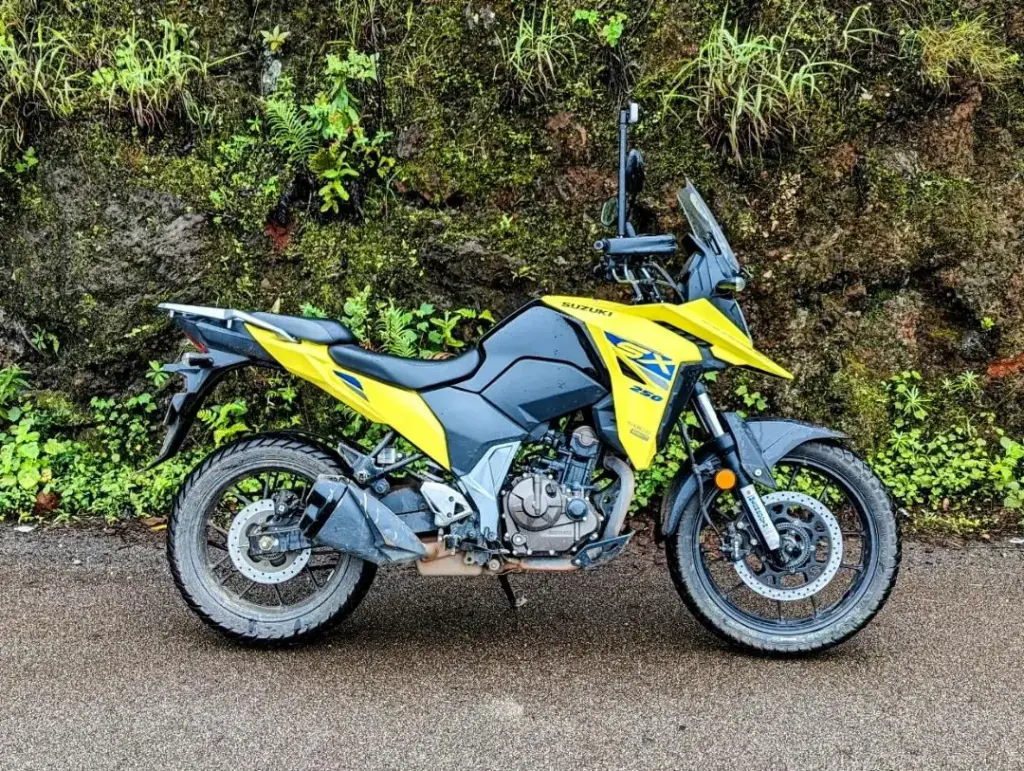 Suzuki V-Strom 250 Yellow photo 5 Iron Rent Bali