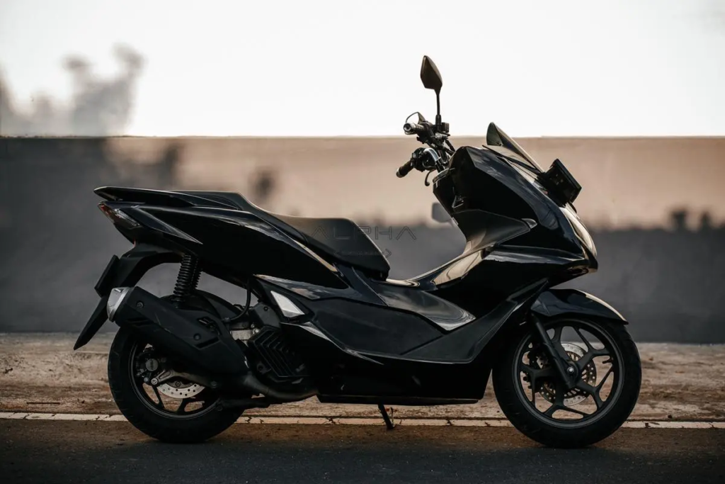 Honda PCX 160 Black Iron Rent Bali