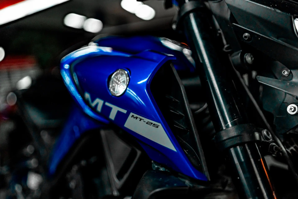 Yamaha MT-25 Dark Blue photo 5 Iron Rent Bali