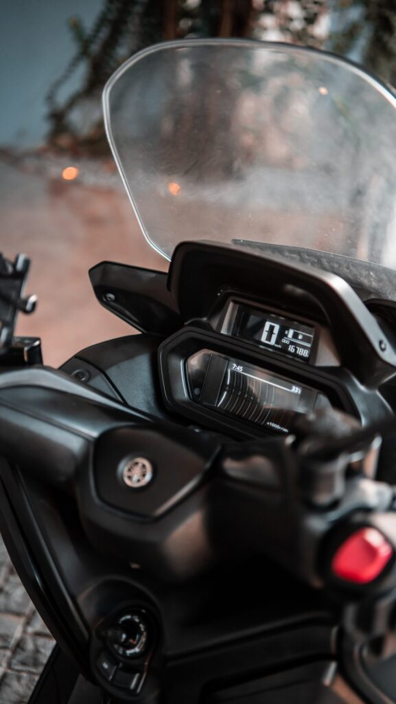 Yamaha XMAX 250 Green photo 8 Iron Rent Bali