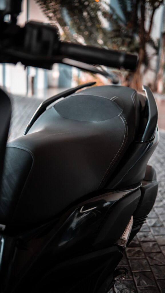 Yamaha XMAX 250 Green photo 5 Iron Rent Bali