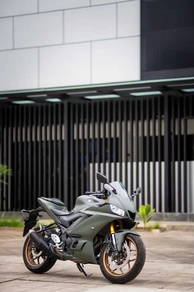 Yamaha YZF-R25 Green Mate photo 8 Iron Rent Bali