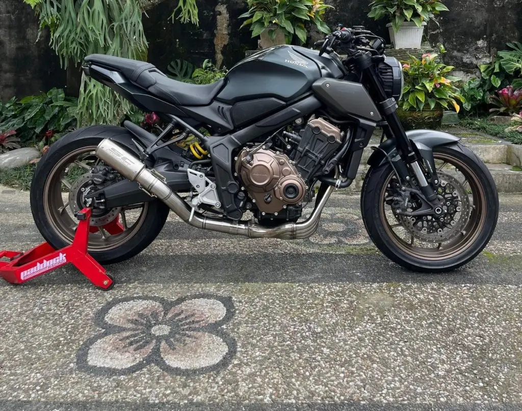Cb650r rent — motorcycle rental in Bali