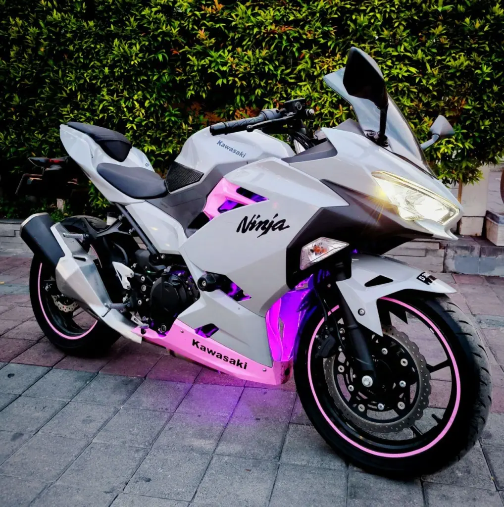 Kawasaki ninja 250 abs spesial edition 2 — motorcycle rental in Bali
