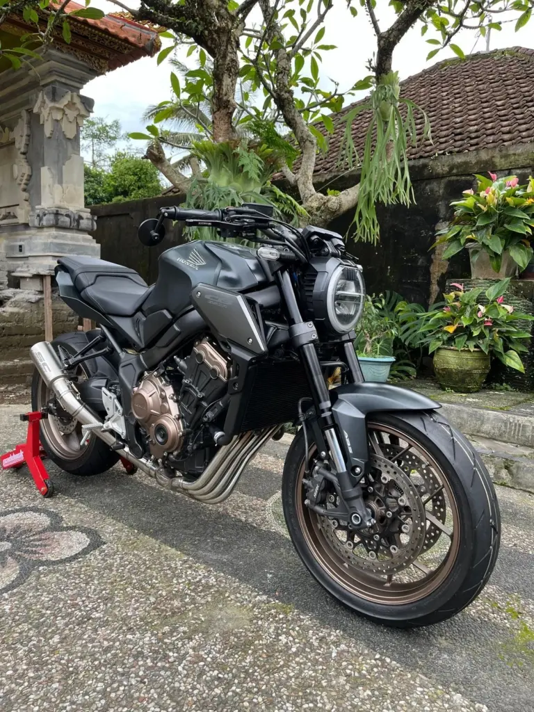 Motorcycle rental in Bali — Iron Rent