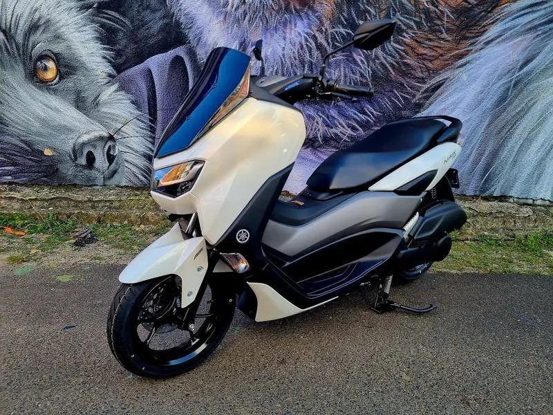 Yamaha nmax new 2025 3 — motorcycle rental in Bali