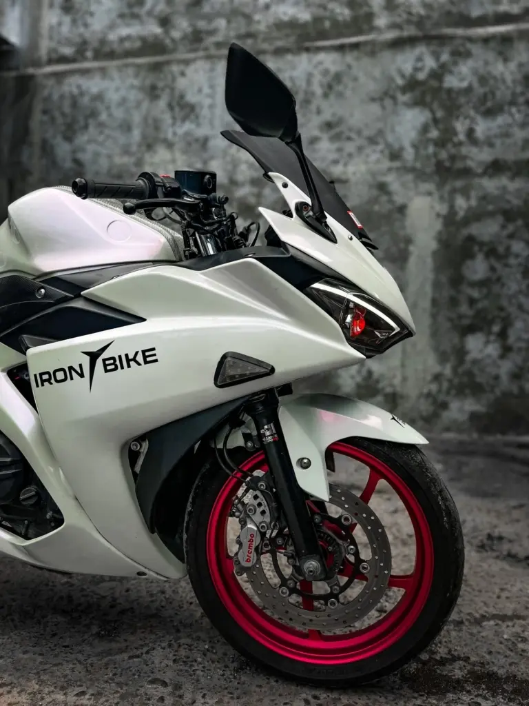 Yamaha r25 — motorcycle rental in Bali