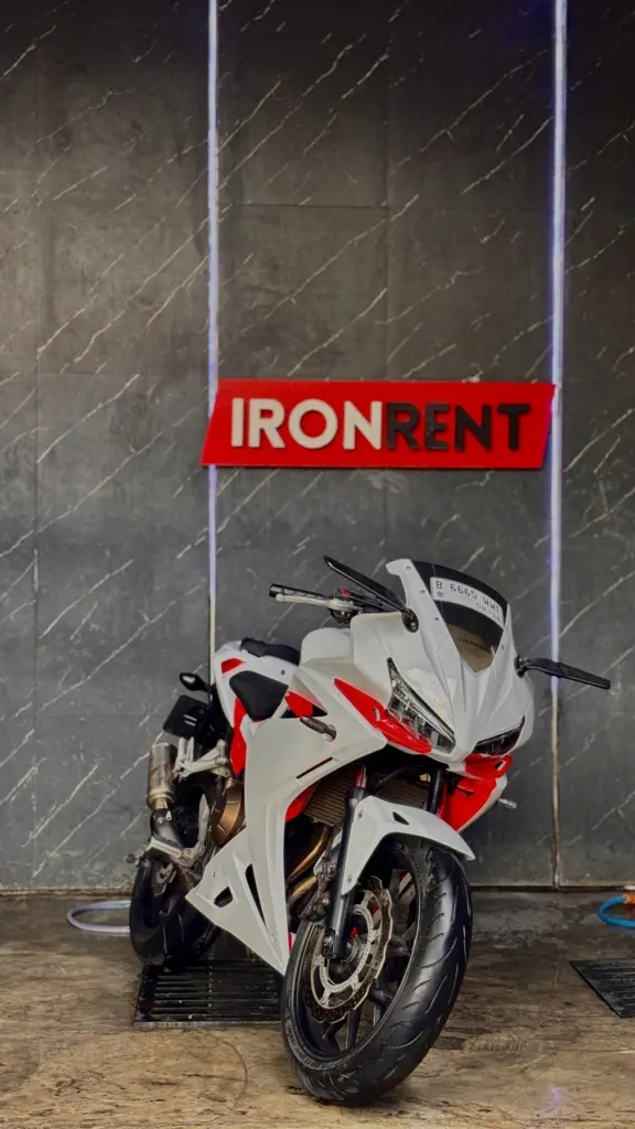 Honda CBR500R White photo 3 Iron Rent Bali