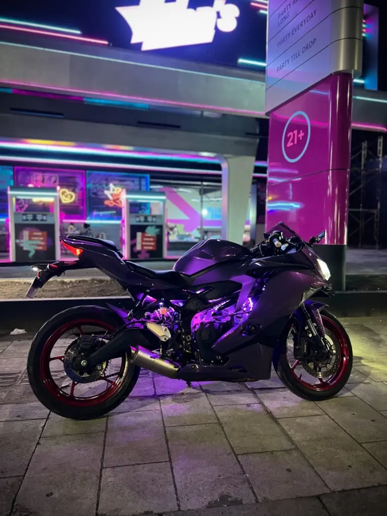 Kawasaki Ninja ZX-25RR Purple photo 13 Iron Rent Bali