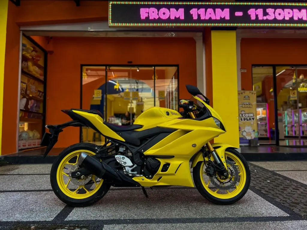 Yamaha YZF-R25 Yellow photo 10 Iron Rent Bali
