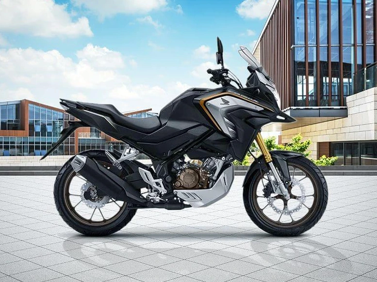 Honda CB150X Black Iron Rent Bali