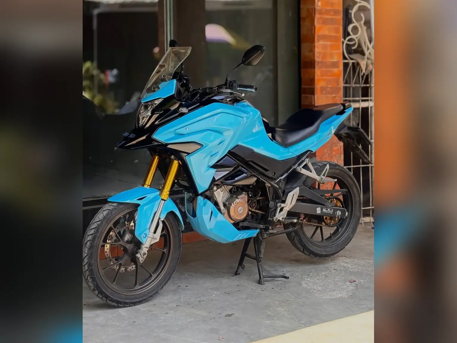 Honda CB150X Custom Blue Iron Rent Bali