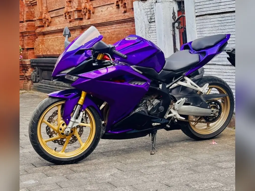 Honda CBR250RR Purple rental Bali