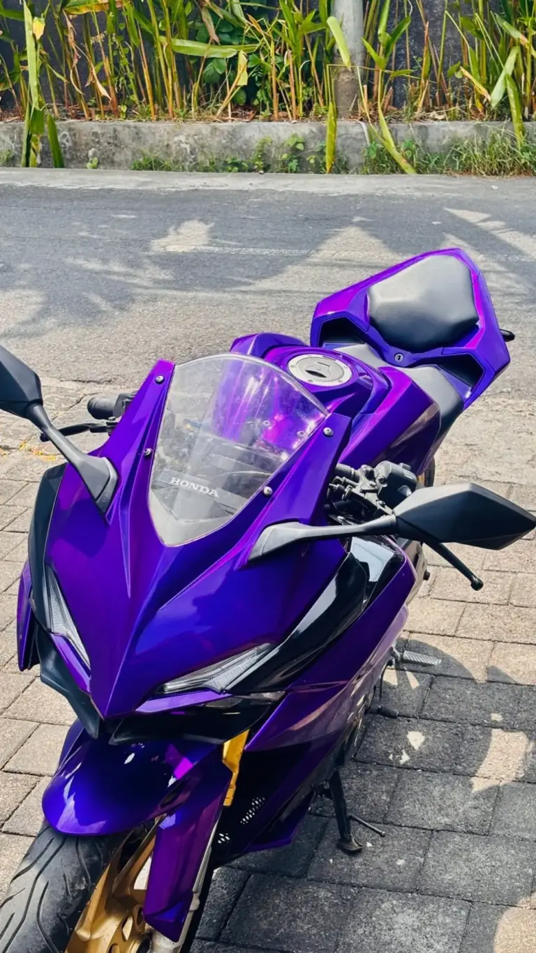 Honda CBR250RR Purple photo 8 Iron Rent Bali