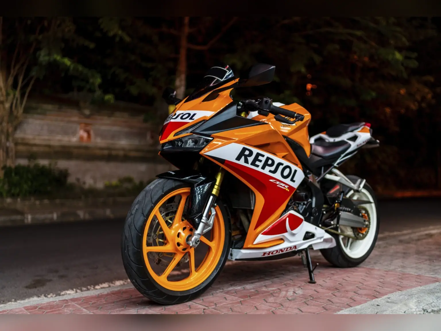 Honda CBR250RR Repsol Iron Rent Bali