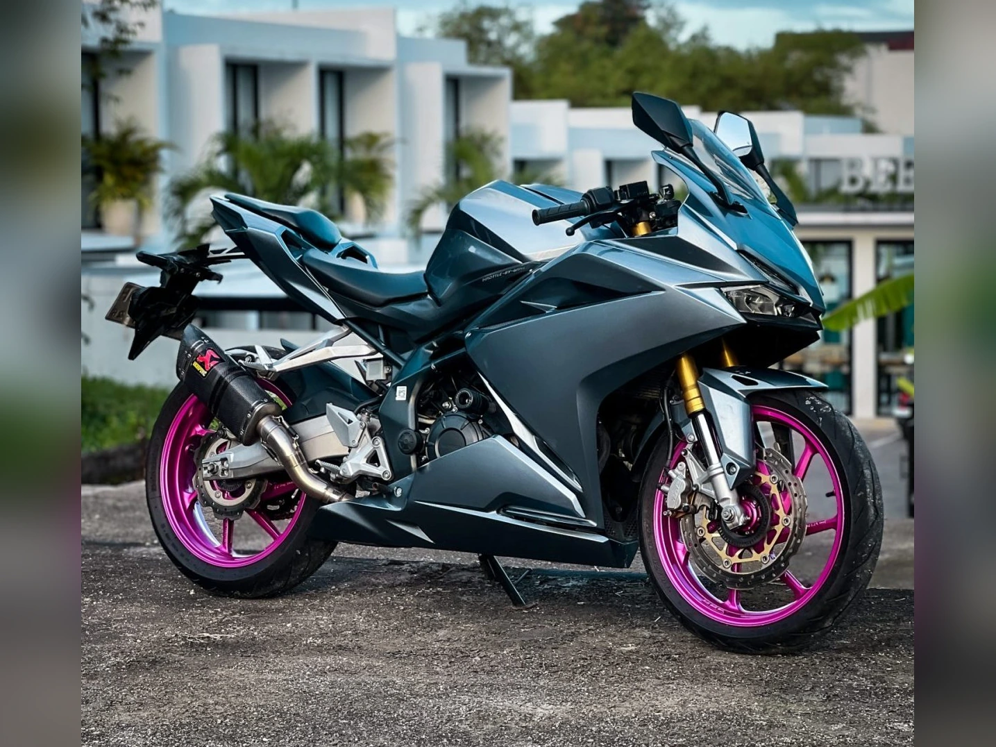 Honda CBR250RR SP Gray Iron Rent Bali