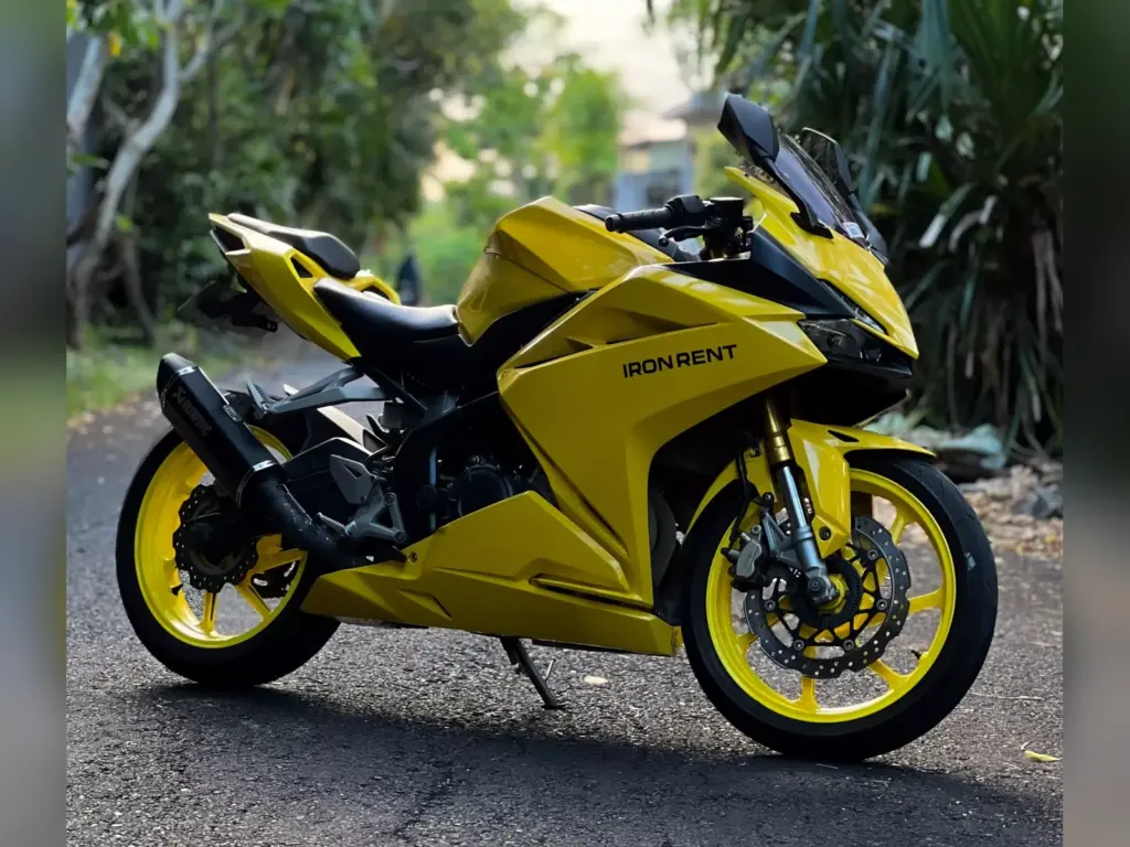 Honda CBR250RR SP Yellow rental Bali