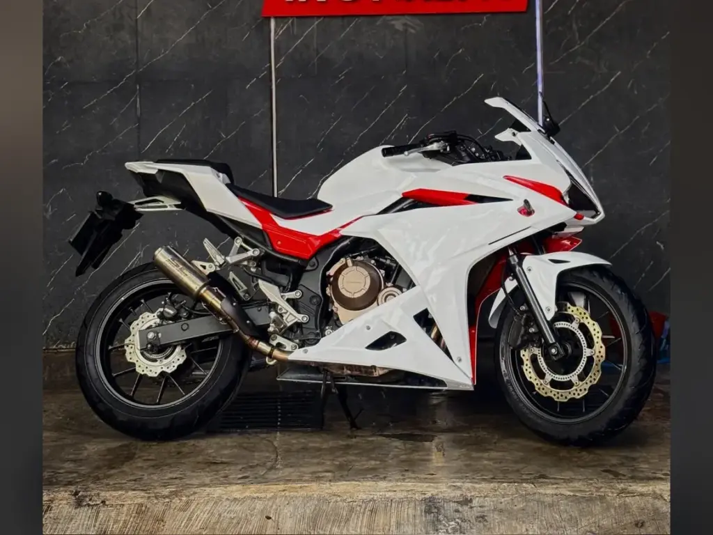 Honda CBR500R White rental Bali