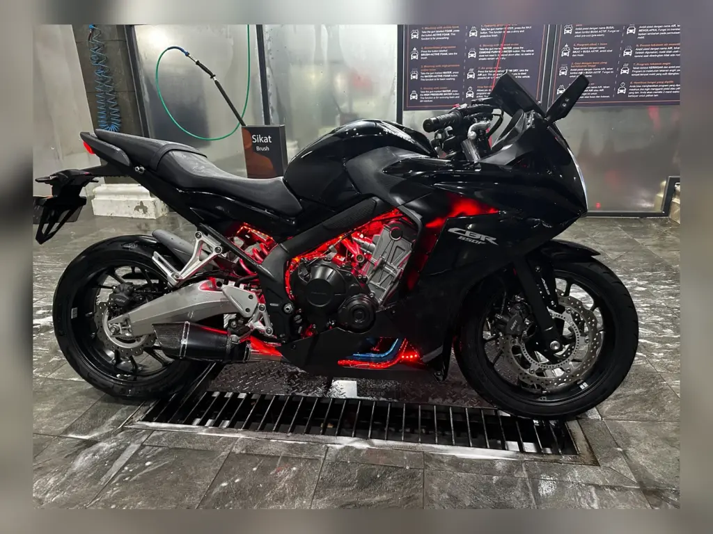 Honda CBR650R rental Bali