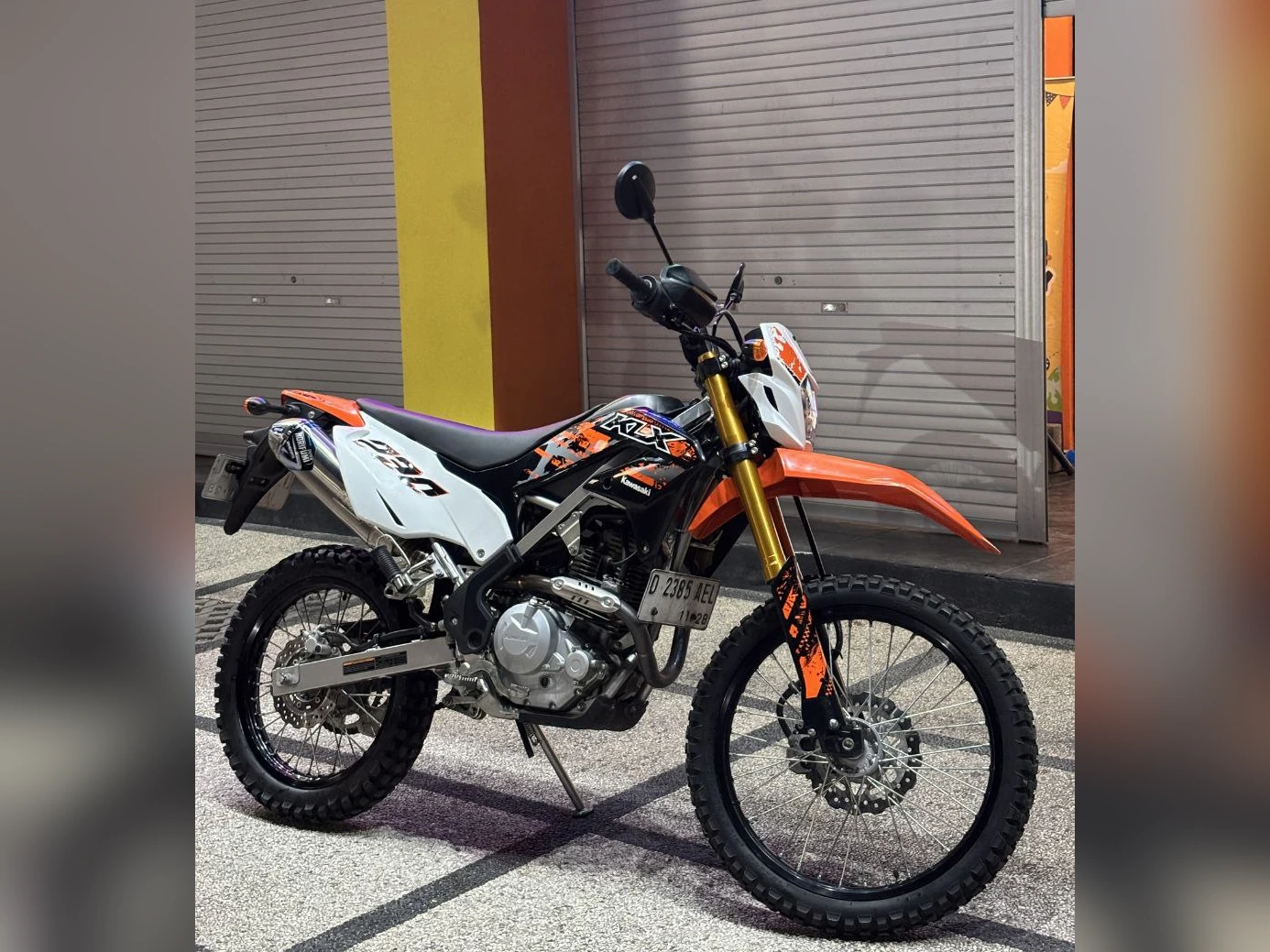 Kawasaki KLX 230 SE Orange Iron Rent Bali