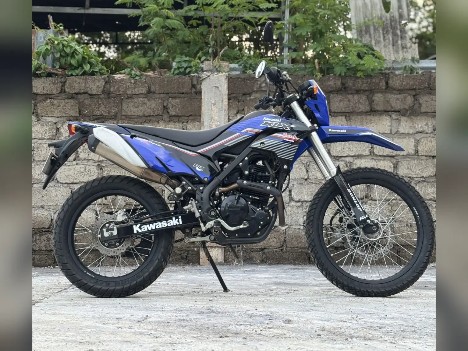 Kawasaki KLX 230 SM Blue Iron Rent Bali