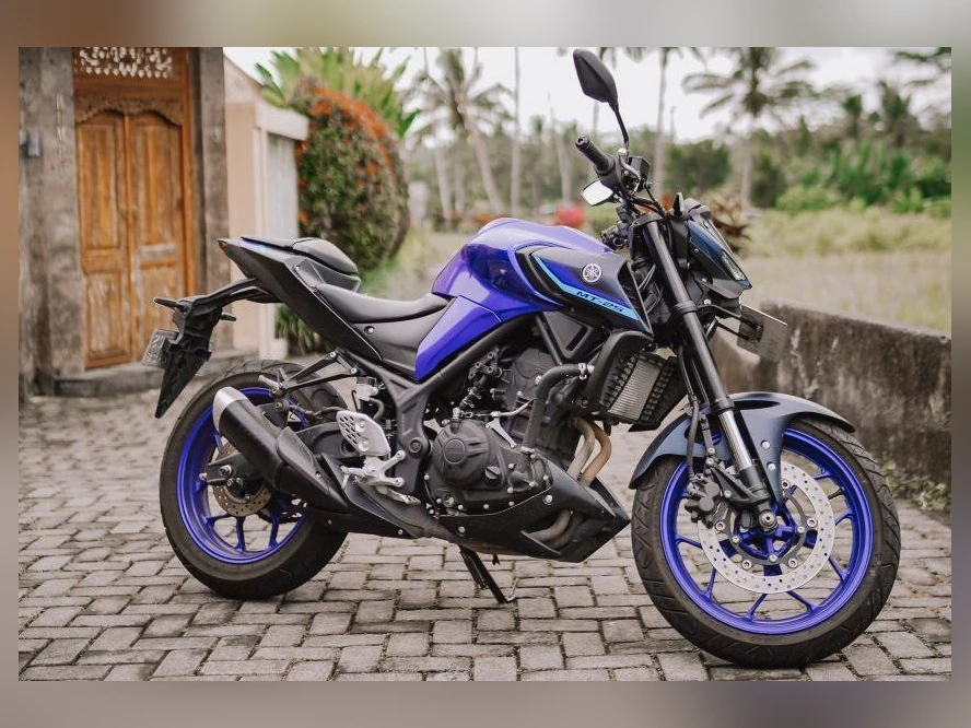 Yamaha MT-25 Dark Blue rental Bali