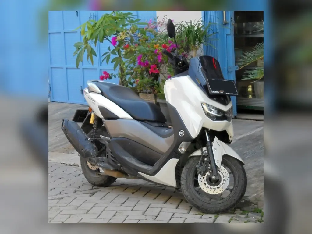Yamaha NMAX 155 White rental Bali