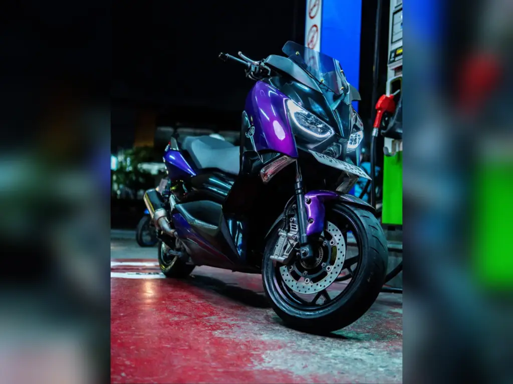 Yamaha XMAX 250 Purple rental Bali