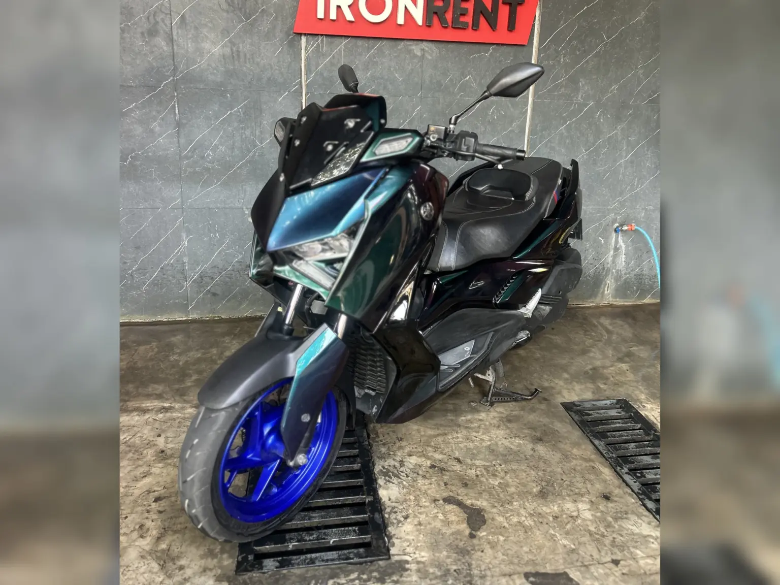 Yamaha XMAX Custom Chameleon 270cc Iron Rent Bali