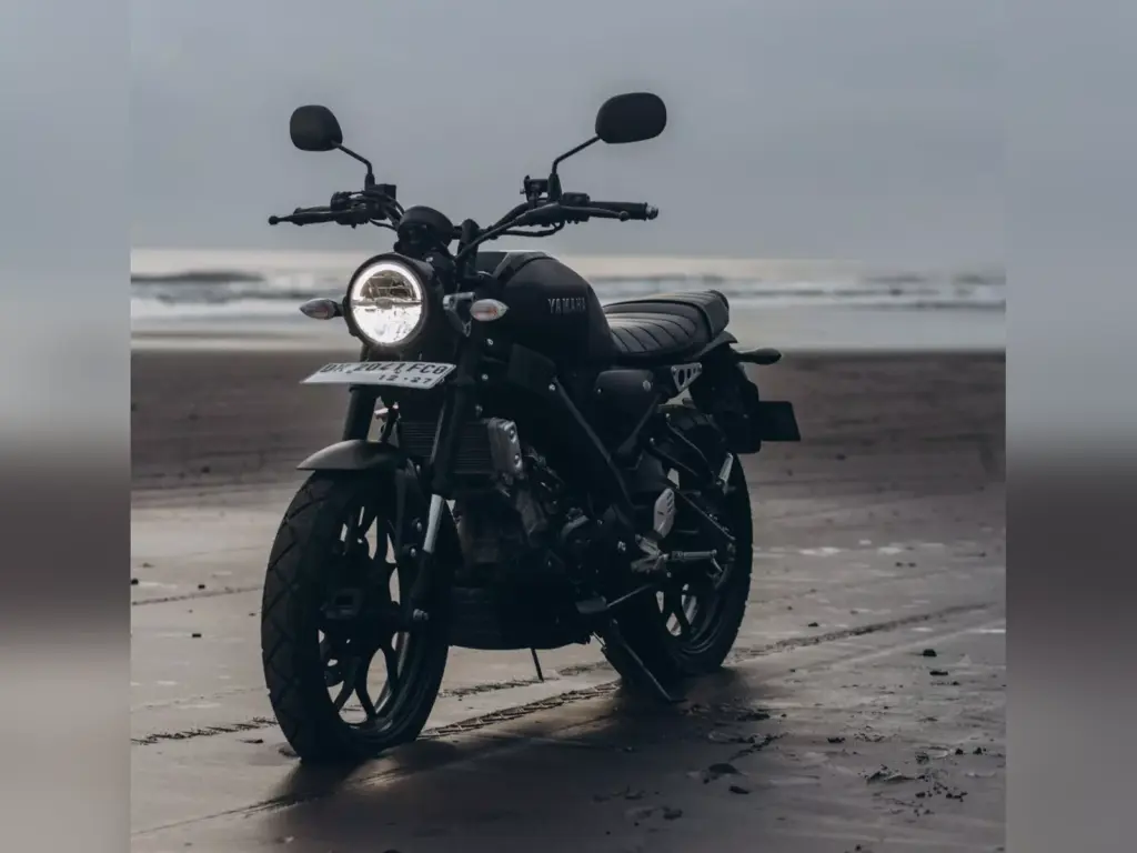 Yamaha XSR 155 Black rental Bali