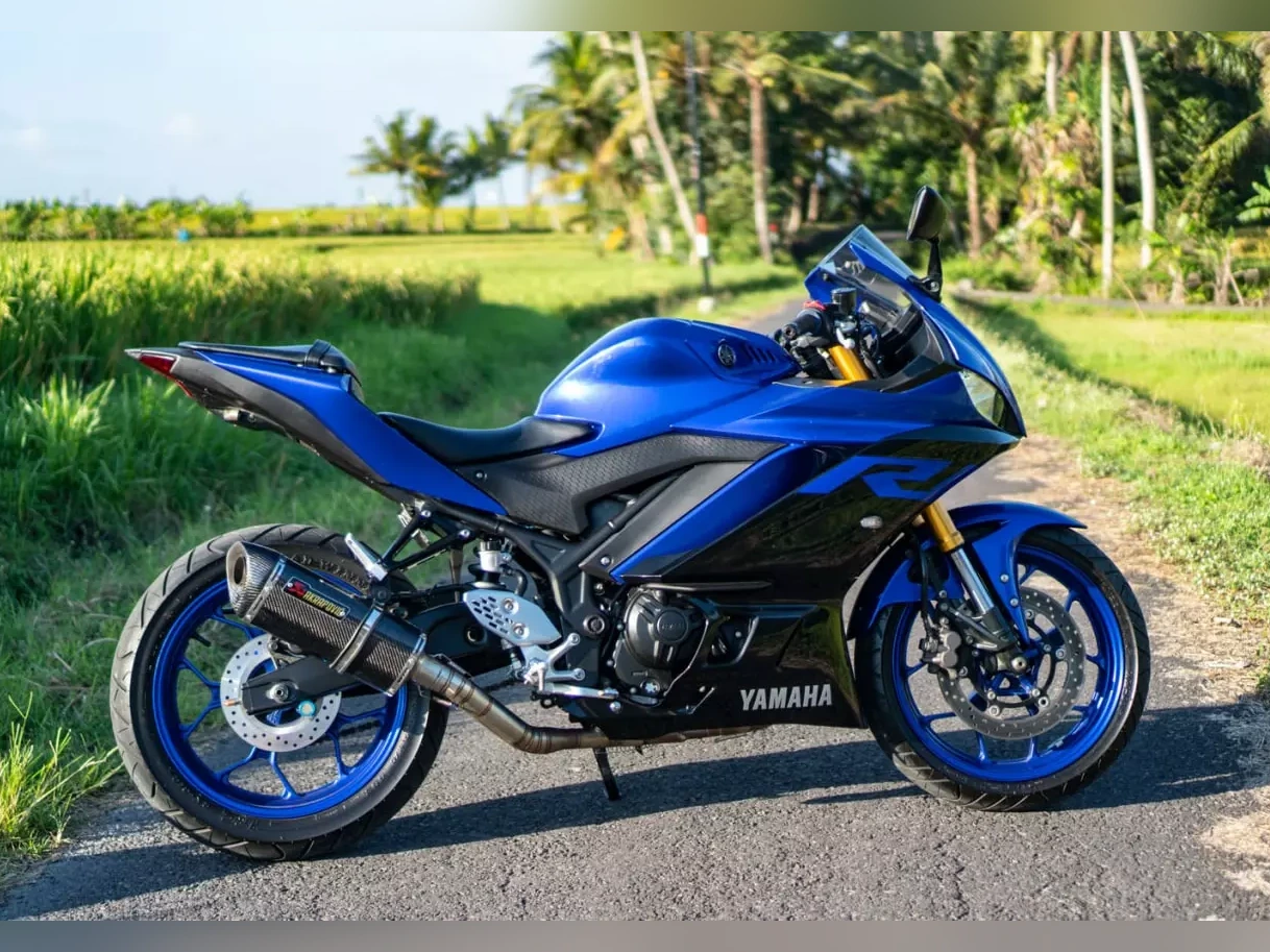 Yamaha YZF-R25 Blue Iron Rent Bali